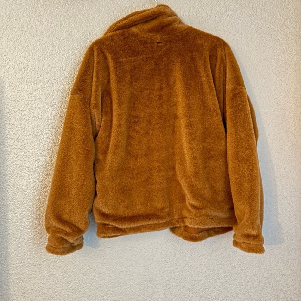 O'NEILL Merina Womens Faux Fur Jacket Peacoat Caramel Color Sz.L Oversized EUC - Picture 5 of 16